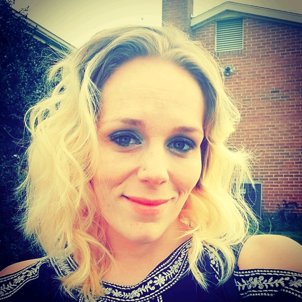 Meet your Posher, Kendra